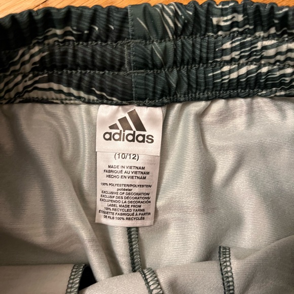 Adidas boys pants size M camo print EUC - Picture 2 of 3